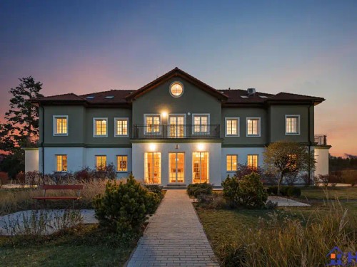 Prodej stavebního pozemku 195432 m²