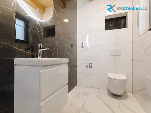 Prodej domu 250 m², pozemek 641 m²