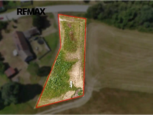 Prodej stavebního pozemku 1670 m²