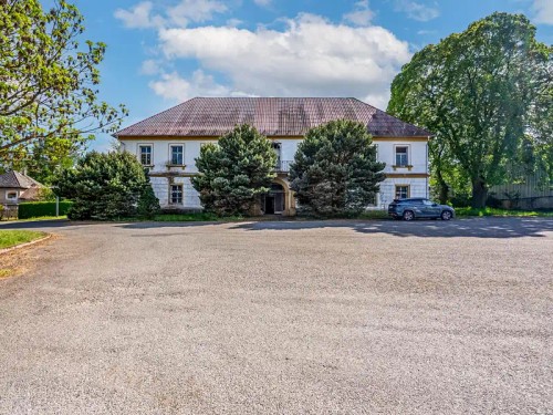 Prodej domu 4000 m², pozemek 3288 m²