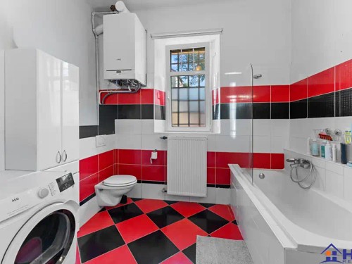 Prodej domu 330 m², pozemek 701 m²