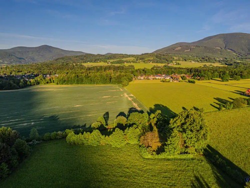Prodej stavebního pozemku 2092 m²
