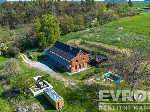 Prodej domu 260 m², pozemek 70485 m²