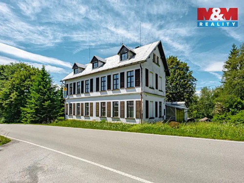 Prodej chalupy 386 m², pozemek 1335 m²