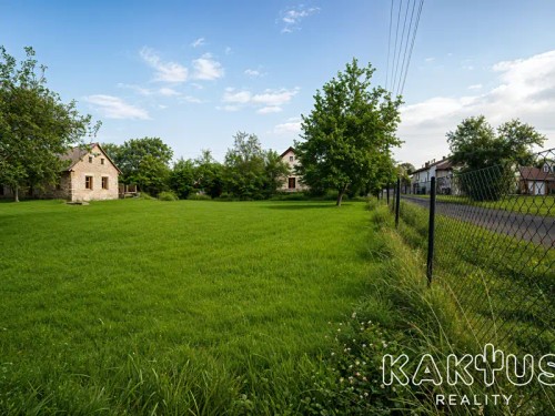 Prodej stavebního pozemku 969 m²