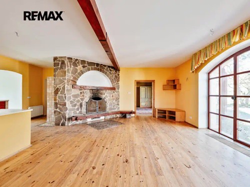 Prodej zemědělské usedlosti 770 m², pozemek 25646 m²