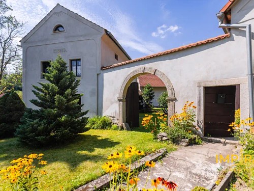 Prodej domu 300 m², pozemek 2937 m²