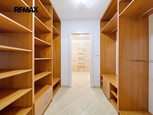 Prodej bytu 3+1 141 m²