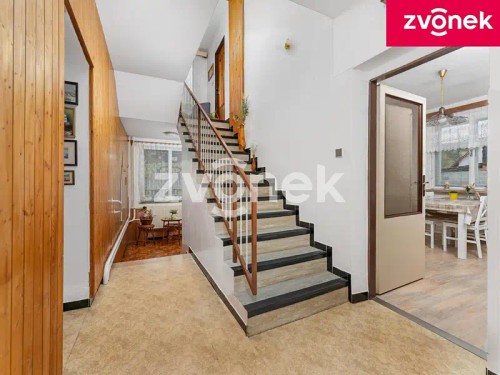 Prodej domu 300 m², pozemek 1168 m²