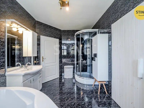 Prodej domu 249 m², pozemek 2385 m²