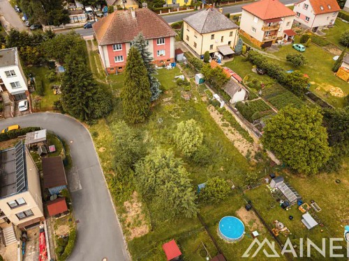Prodej stavebního pozemku 989 m²