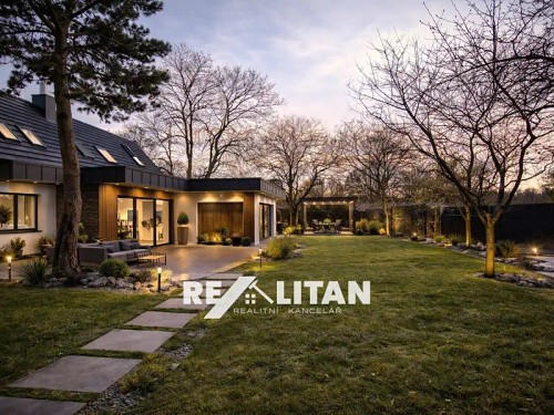 Prodej stavebního pozemku 1004 m²