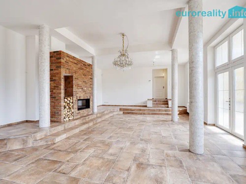 Prodej domu 420 m², pozemek 633 m²