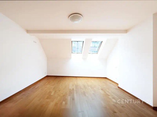 Prodej bytu 4+kk 97 m²