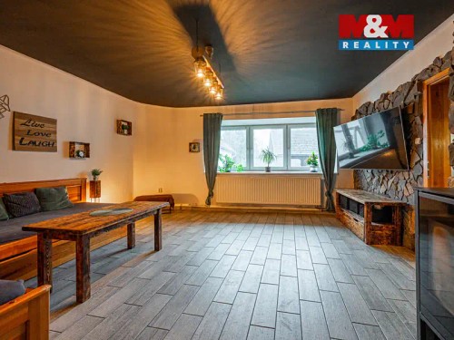 Prodej domu 217 m², pozemek 1439 m²