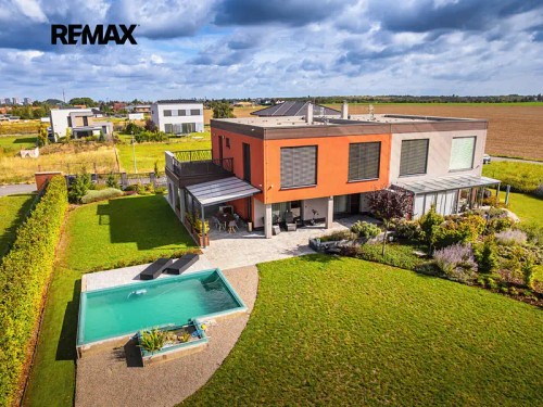 Prodej domu 304 m², pozemek 2708 m²