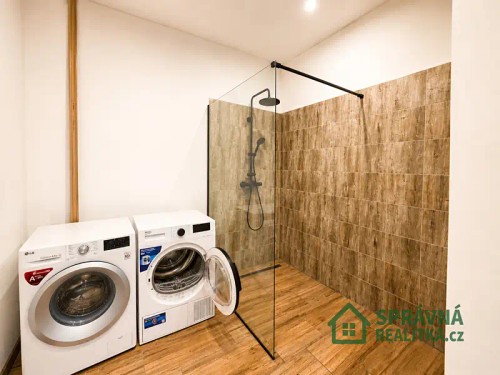 Prodej domu 220 m², pozemek 932 m²