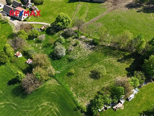 Prodej stavebního pozemku 1098 m²