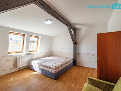 Prodej domu 360 m², pozemek 11 m²