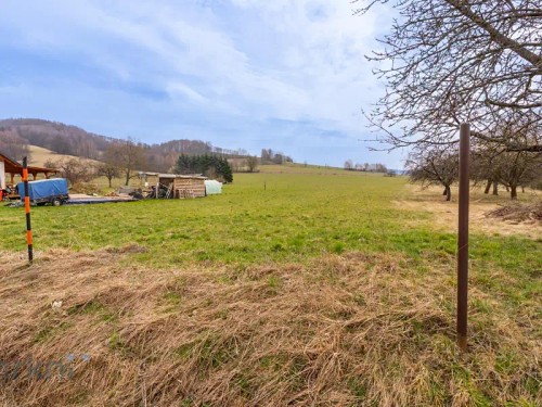 Prodej stavebního pozemku 2127 m²