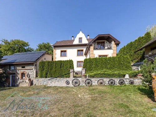 Prodej domu 350 m², pozemek 9285 m²