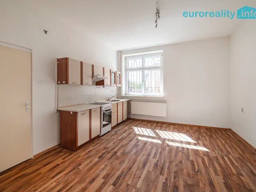 Prodej domu 360 m², pozemek 11 m²