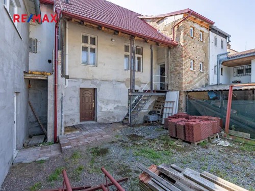 Prodej domu 686 m², pozemek 892 m²