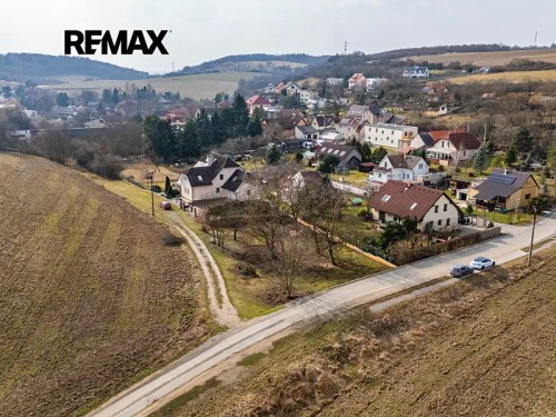 Prodej stavebního pozemku 1045 m²