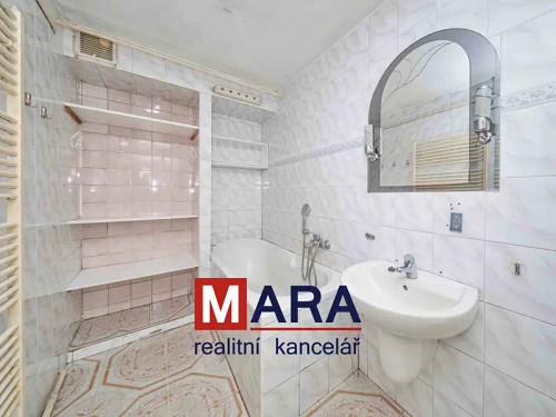 Prodej domu 380 m², pozemek 1417 m²