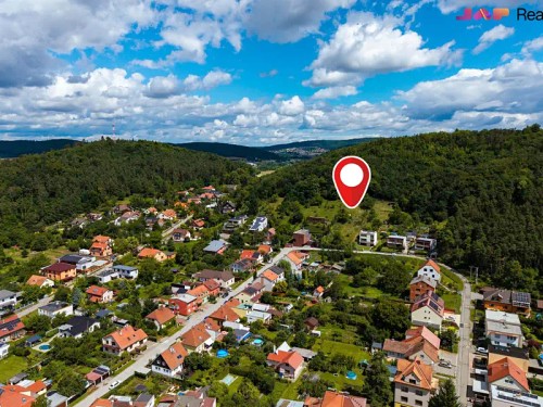 Prodej stavebního pozemku 1276 m²