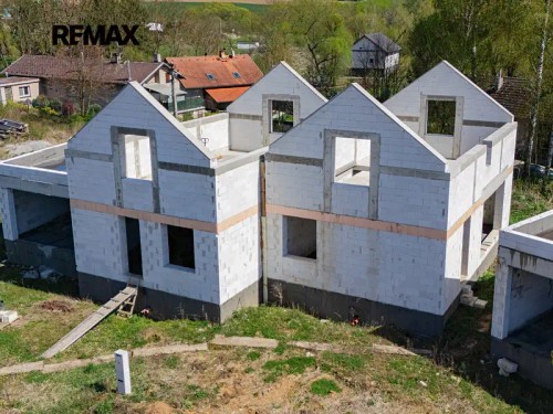 Prodej stavebního pozemku 7643 m²