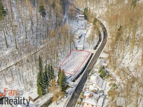 Prodej stavebního pozemku 696 m²