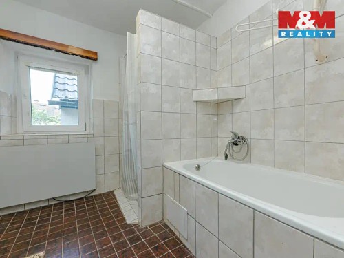 Prodej chalupy 144 m², pozemek 185 m²