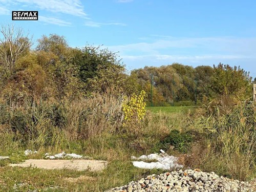 Prodej stavebního pozemku 2881 m²