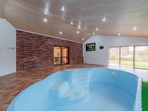 Prodej domu 330 m², pozemek 992 m²