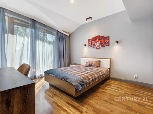 Prodej vily 425 m², pozemek 1675 m²