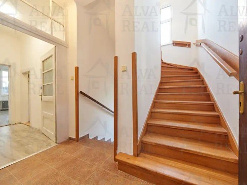 Prodej vily 354 m², pozemek 525 m²