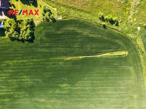 Prodej stavebního pozemku 1322 m²