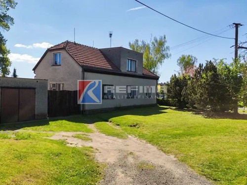 Prodej domu 243 m², pozemek 1001 m²