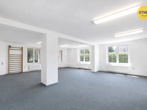 Prodej vily 407 m², pozemek 1880 m²