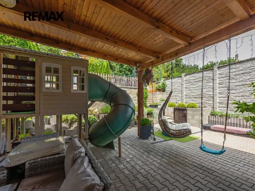 Prodej domu 208 m², pozemek 592 m²