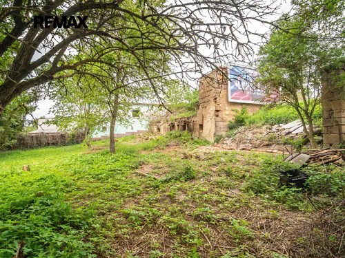 Prodej stavebního pozemku 2104 m²