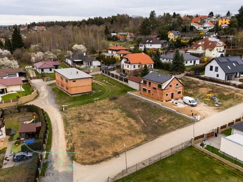 Prodej stavebního pozemku 1001 m²