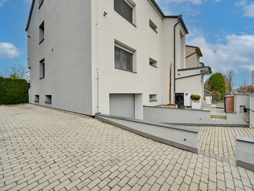 Prodej domu 378 m², pozemek 498 m²