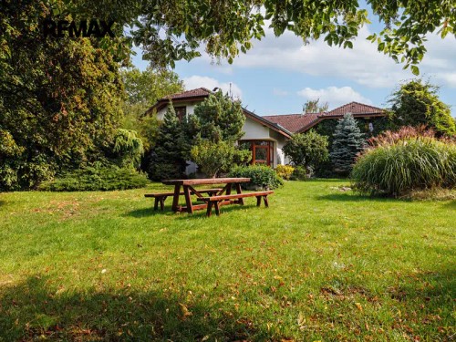 Prodej domu 500 m², pozemek 2240 m²