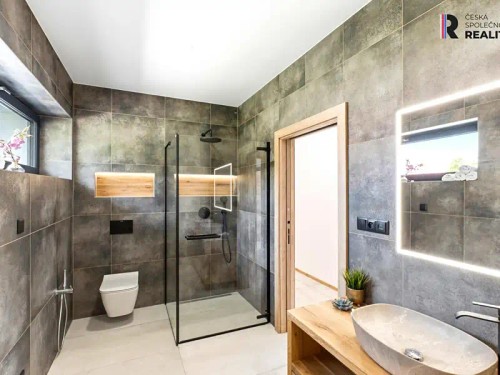 Prodej domu 200 m², pozemek 900 m²
