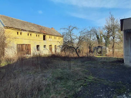 Prodej stavebního pozemku 1628 m²