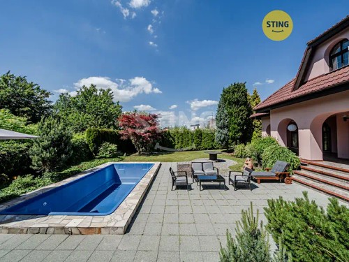 Prodej domu 249 m², pozemek 2385 m²