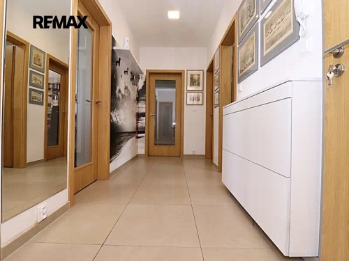 Prodej bytu 4+kk 93 m²