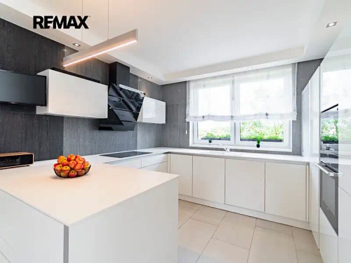 Prodej domu 233 m², pozemek 1279 m²